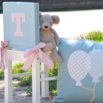 Funda respaldo con lazos silla ikea KRITTER con inicial o detalle