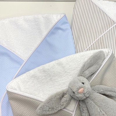 Arrullo bebé con cordoncillo