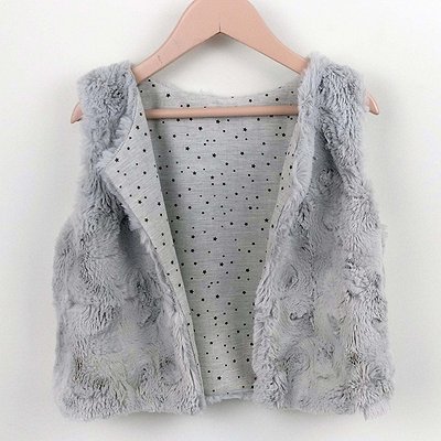 Chaleco niña pelo gris