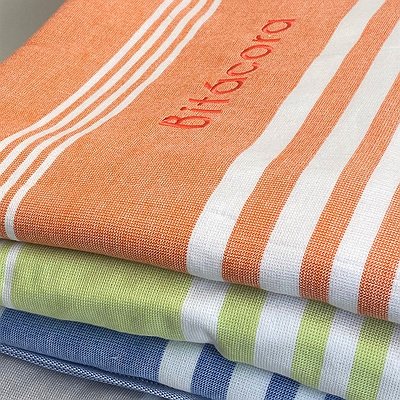 Toalla fouta con nombre bordado