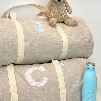 Macuto weekend con inicial o detalle aplicado