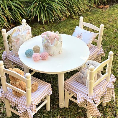 Mesa infantil de madera maciza