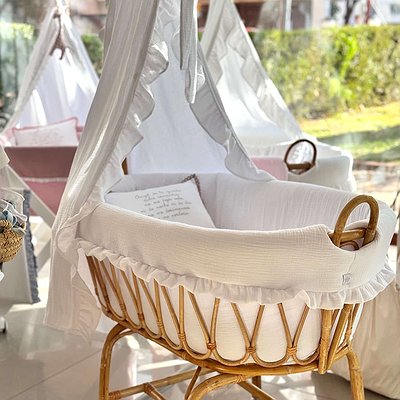 Moisés de caña de bambú ovalado XL con volantes