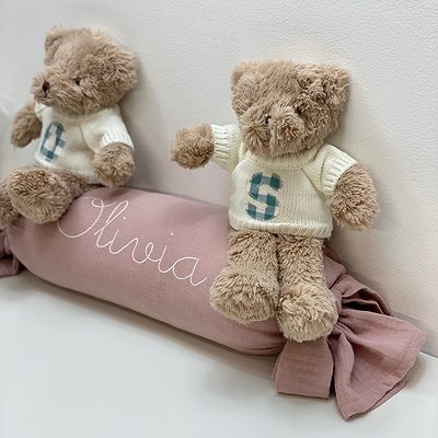Osito con jersey personalizado con inicial tela