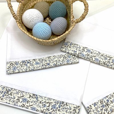 Sábana encimera para cuna con cenefa