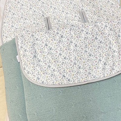 Saco para silla de paseo con volantes y lana en el exterior